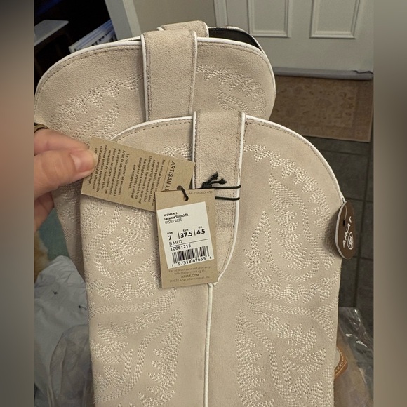 Ariat Laramie StretchFit Western Cowboy Boots Oyster Suede — NWT - Picture 3 of 4